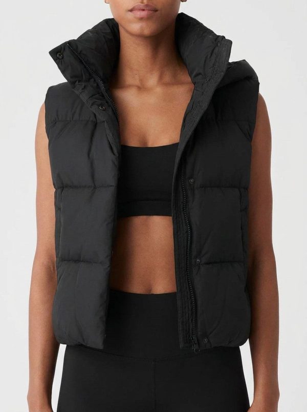 Stand Collar Hooded Puffer Vest 910f
